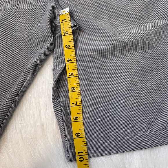 Travis Mathew Men's Gray Shorts 34 x 10 - Picture 10 of 11